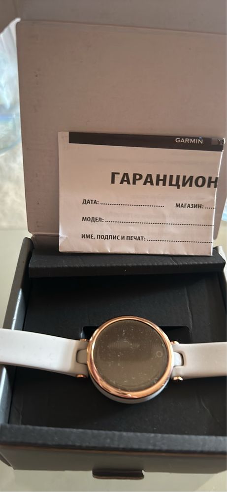 Garmin lily часовник