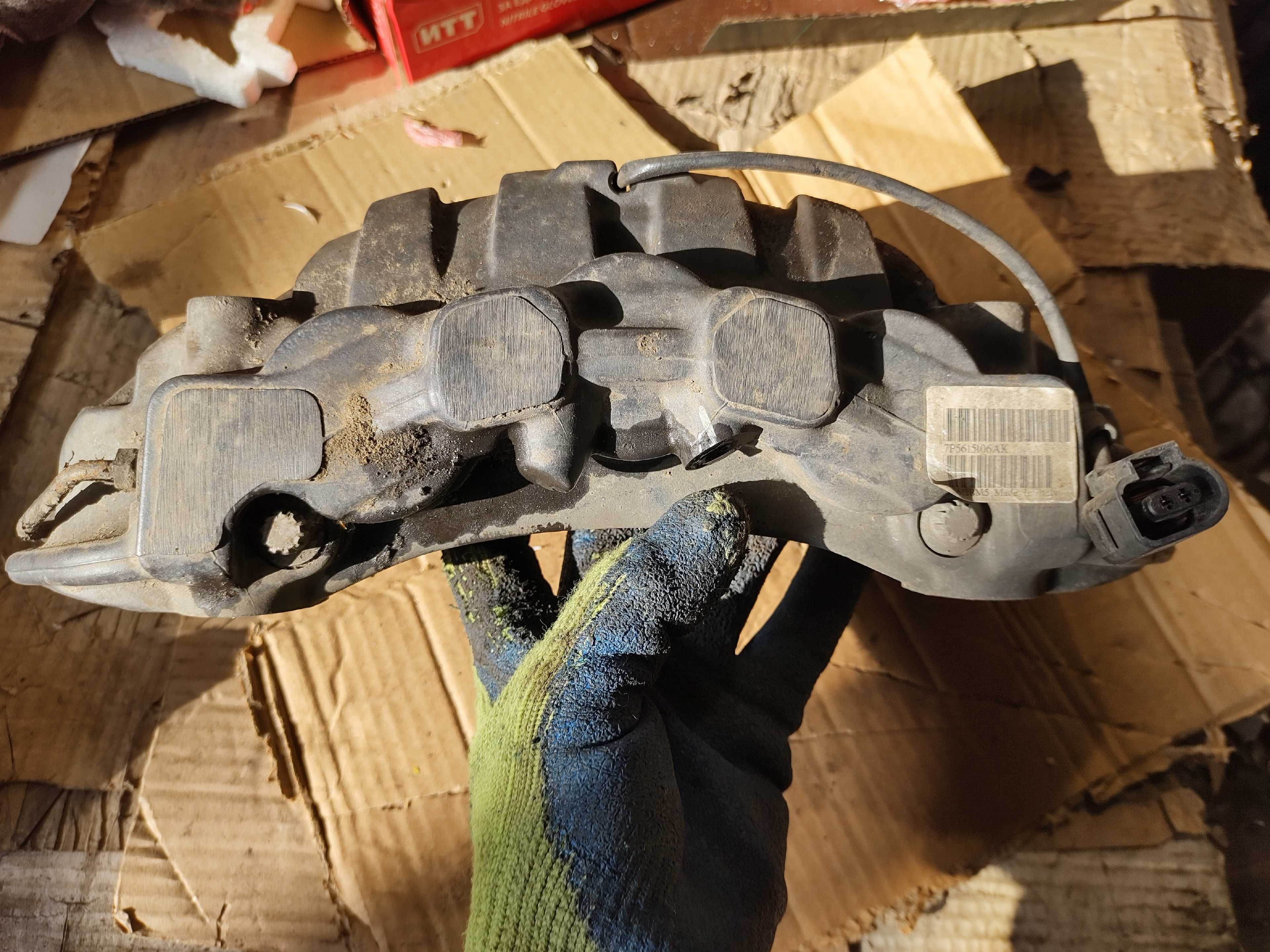 Спирачен Апарат Десен Brembo Porsche Cayenne 3.0D 92A/2012г