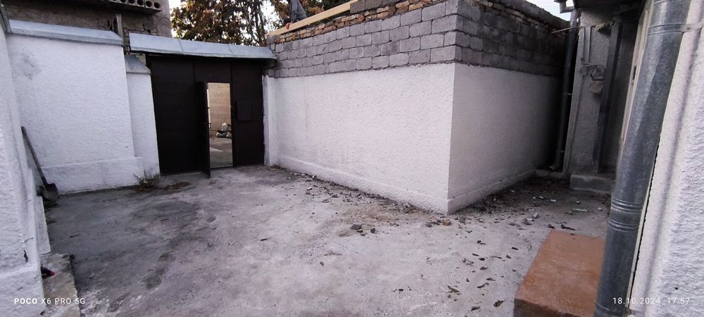 Сдаётся 4х комнатный дом (ховли) двор с заездом машины.