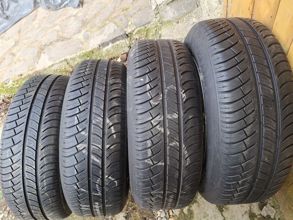 Roti audi cu cauciucuri aproape noi