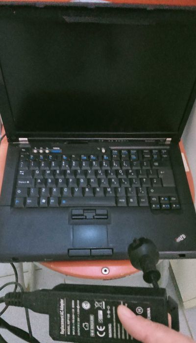 Leptop (doar predare personala in Ramnicu Sarat
