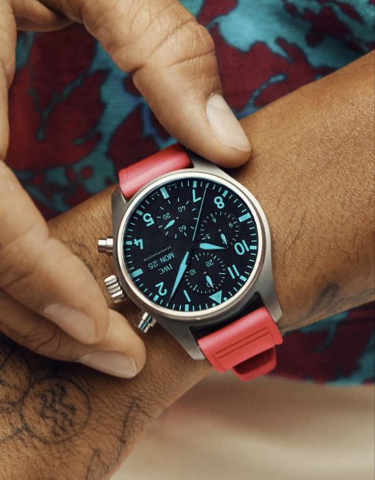 Vand ceas IWC editie limitata AmgPetronas Merceses Lewis Hamilton team