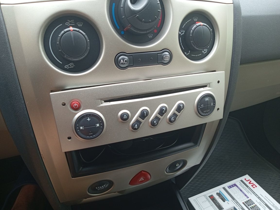 Cd Player Megane 2 cu Modul Blutooth și Microfon