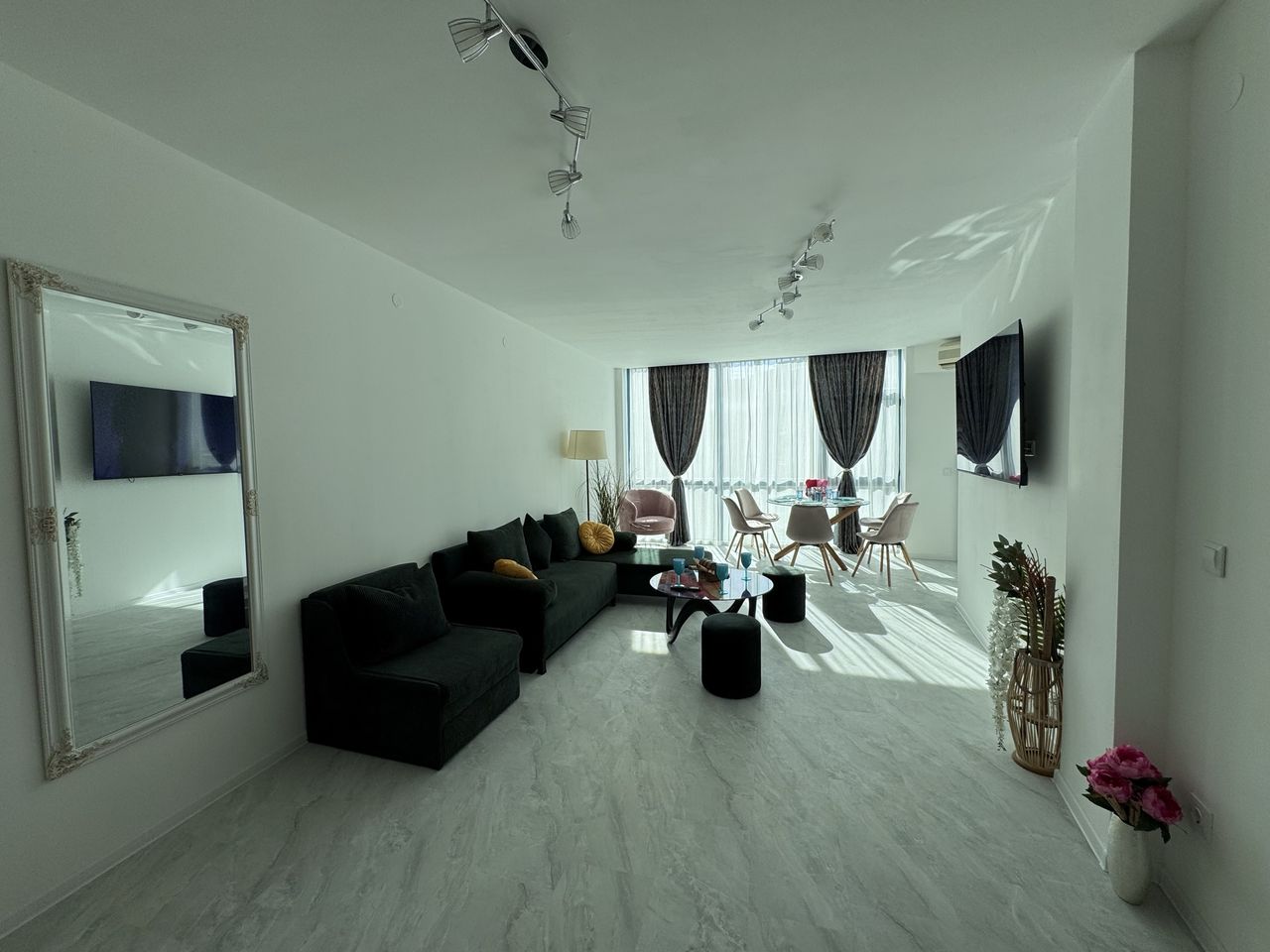 Продава се Двустаен апартамент в София, Орландовци - 90 кв.м за 1334 €/кв.м - Снимка #2