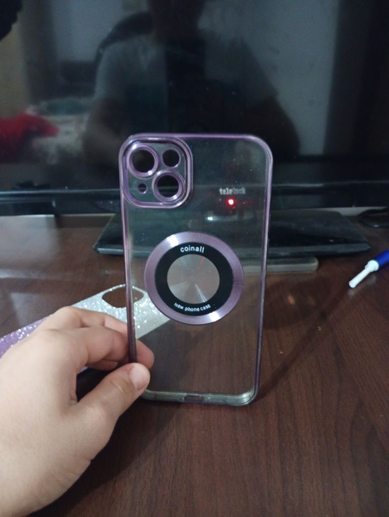 Vând  husă iPhone 13 fete