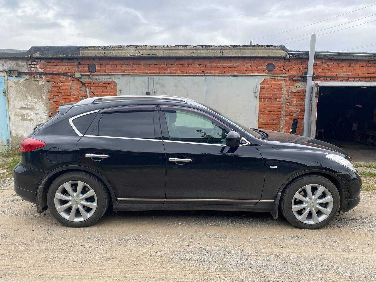 Infiniti EX35 2009