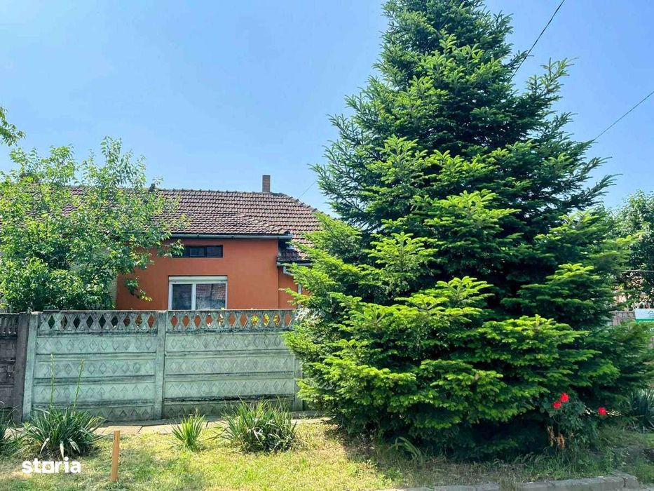 Casa 3 camere + teren , zona Piata de Vechituri