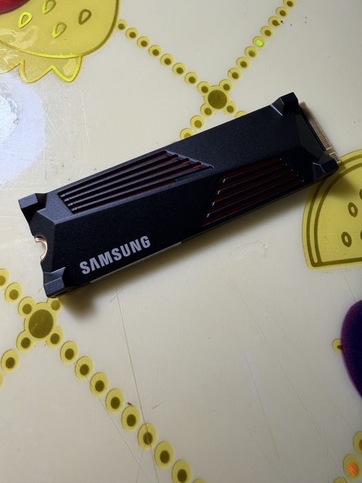 SSD Samsung 4tb.