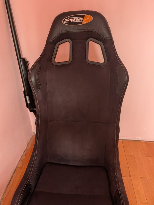 Logitech g923 volan, schimbător, pedale.
