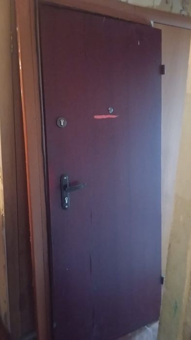 Продам дверь срочно