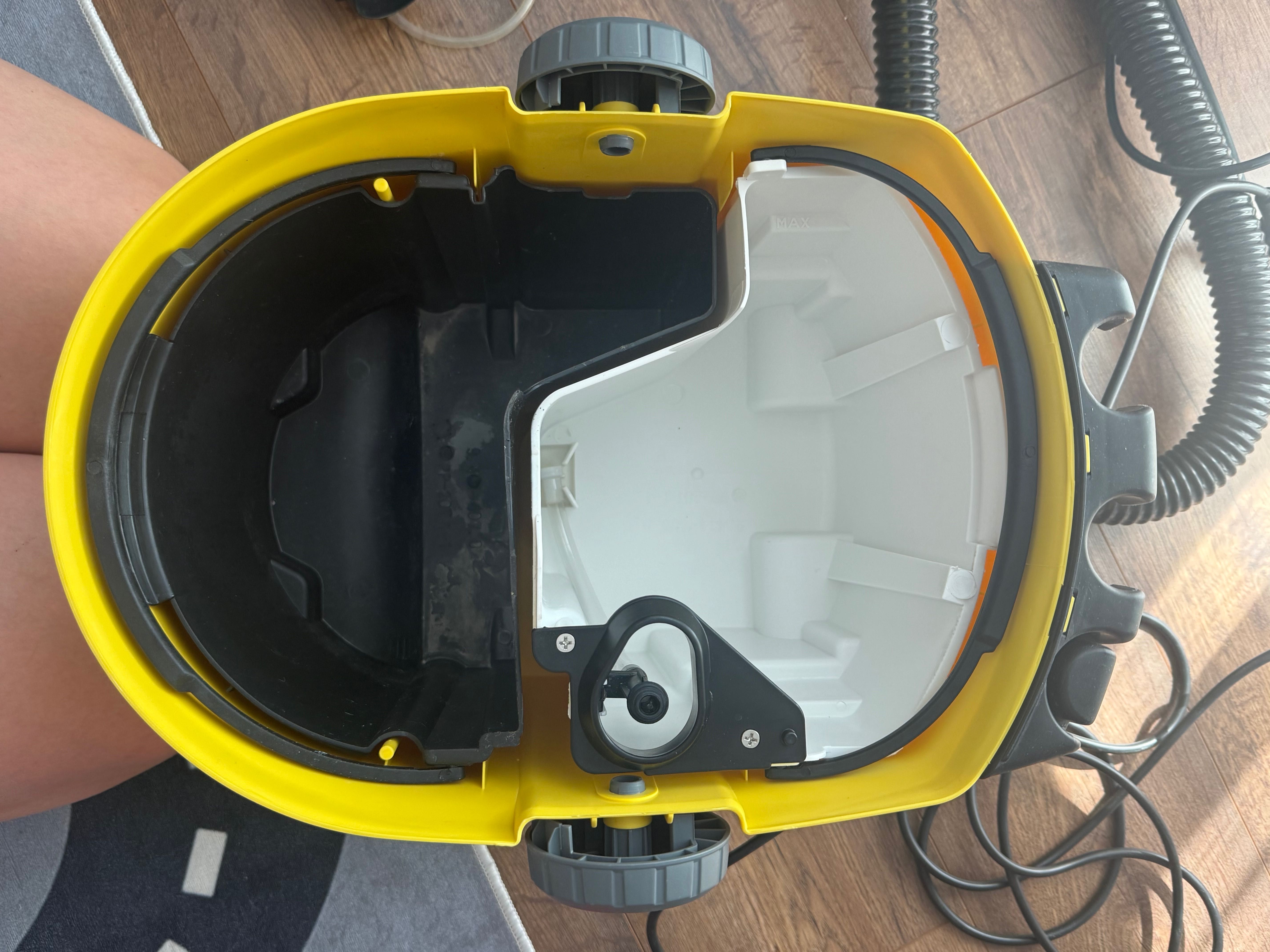 Перяща прахосмукачка на Karcher 5.100