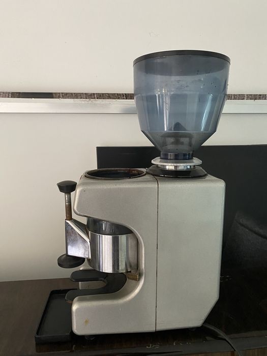 мелачка за кафе робуста профисионална