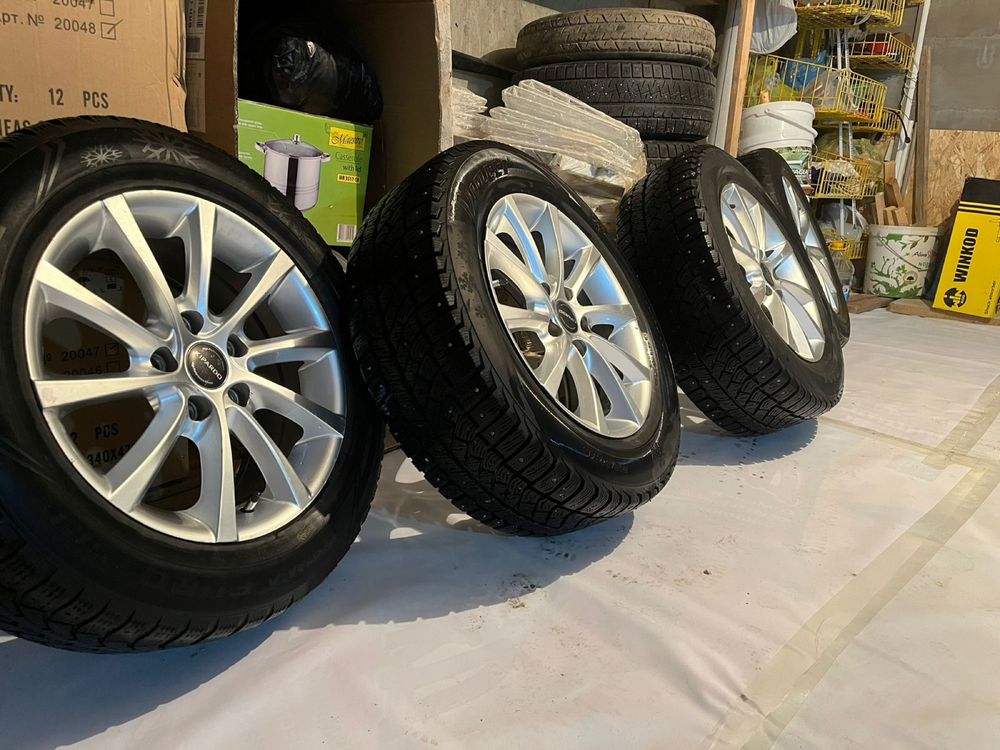 Продается Покрышка Viatti 215 60 r16