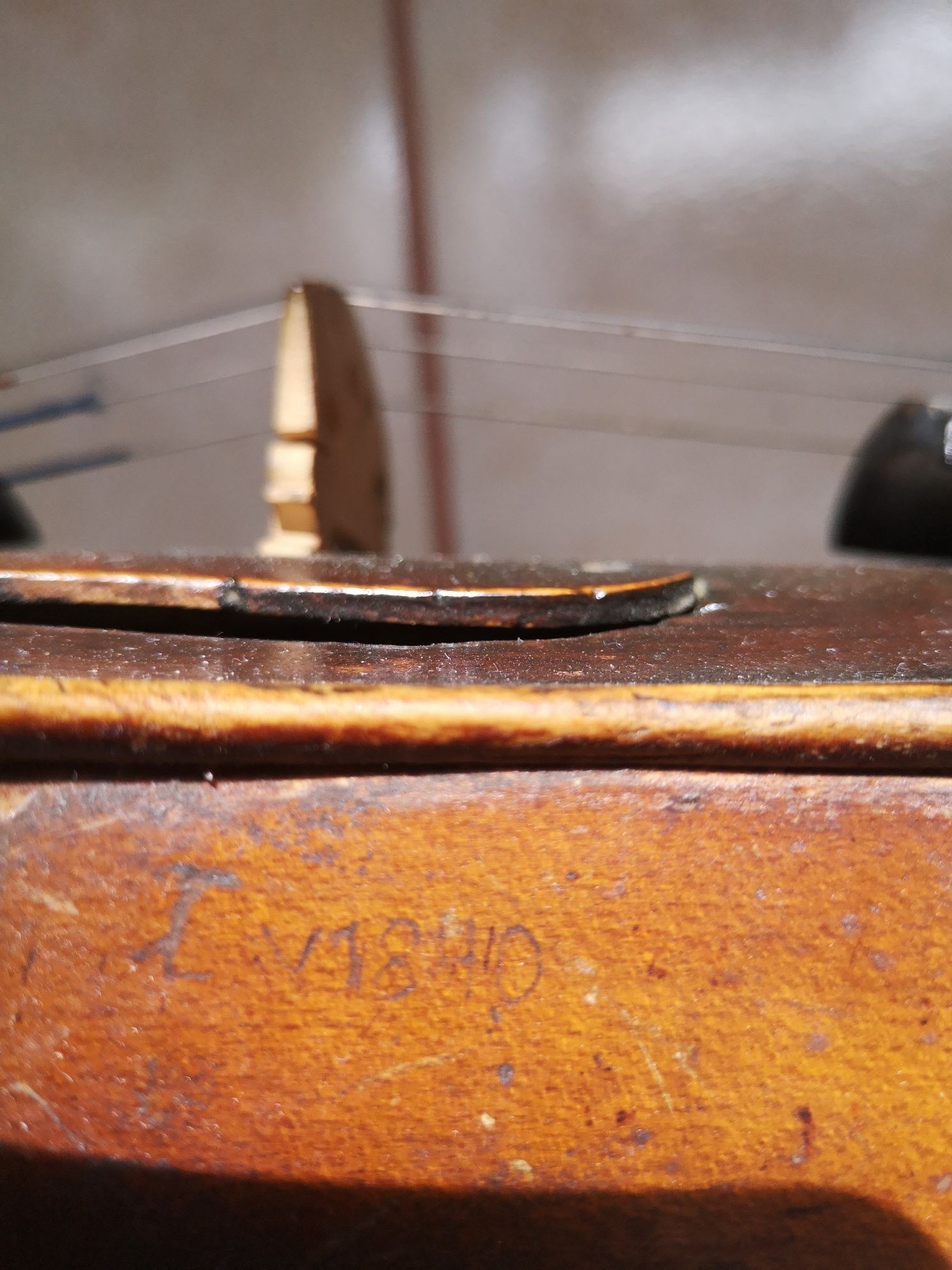 Vand vioara veche model Stradivari