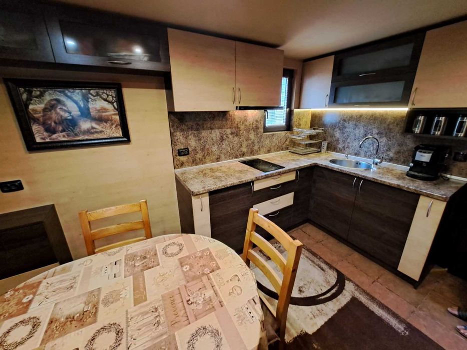 Продава се Къща в с. Големо Бучино, Област Перник - 220 кв.м за 2046 €/кв.м - Снимка #12