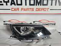 Far dreapta xenon Seat Alhambra dupa 2010 cod 7N5941752