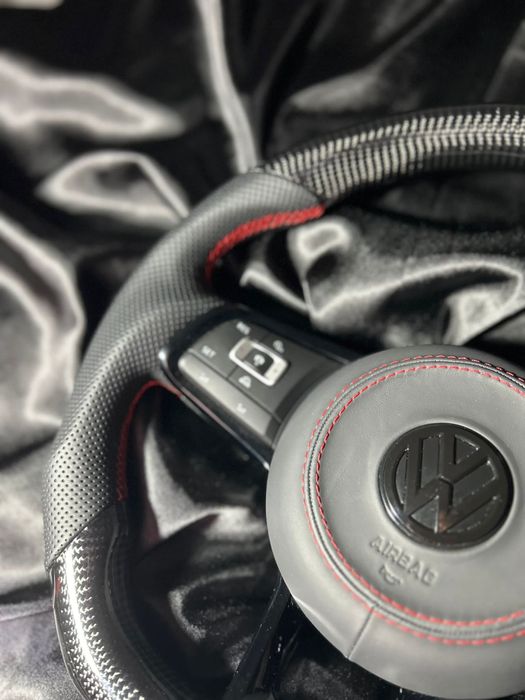 Volan Volkswagen Carbon Golf/Passat/Jetta/Tiguan/Touareg/Scirocco ETC