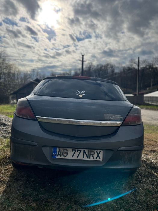 Vand OPEL Astra H GTC / Dau pentru naveta sau piese!