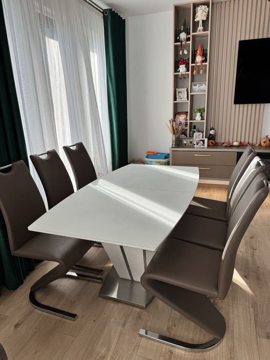 Masă  extensibilă + 6 scaune moderne
