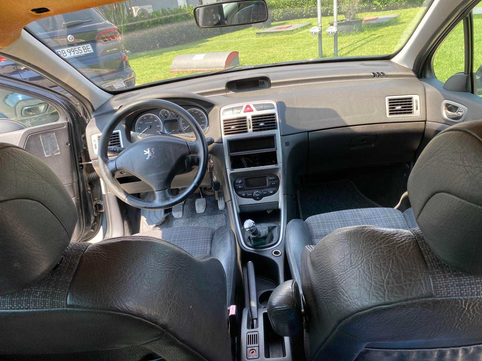 Peugeot 307 2.0i 2002г.