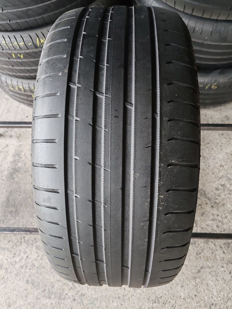 1 anvelopa 235 40 19