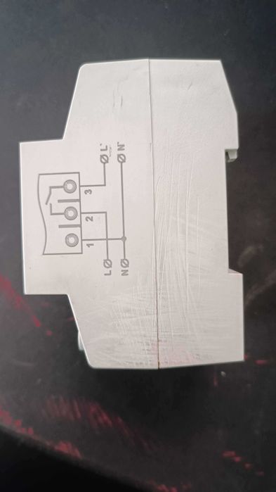 Releu de protectie tensiune monofazat 32A DigiTop VP-32A