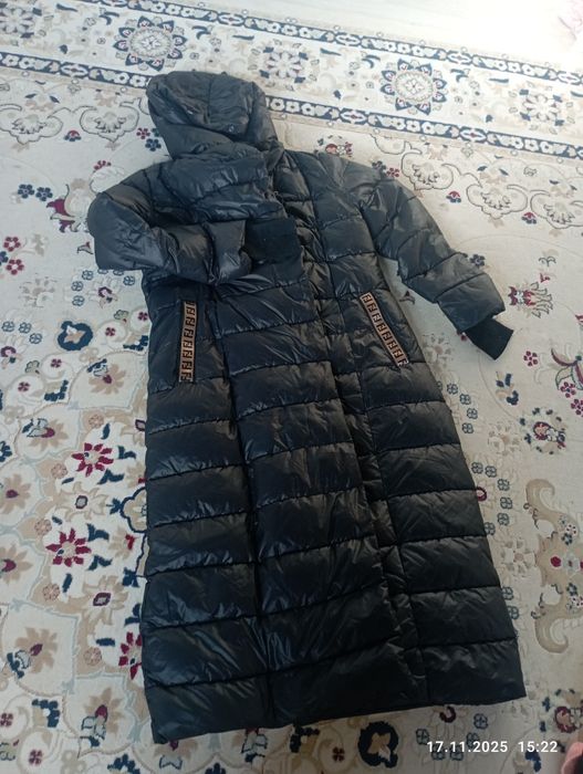 Продам женский куртка