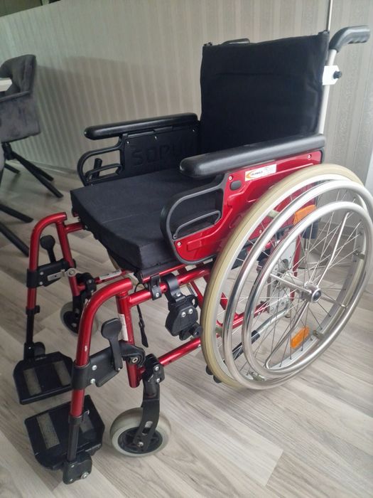 Scaun cu rotile firma Sopur Easy life