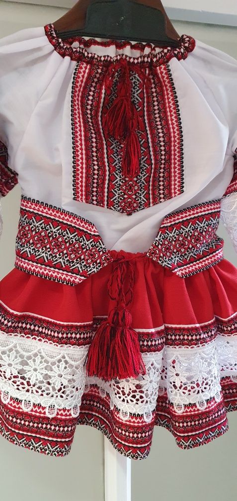 Costum traditional fetite 0-2 ani