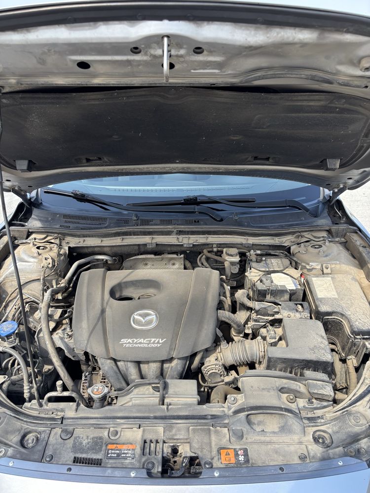 Mazda 3 [2015] 1.5 benzină - pachet Attraction / 2 seturi de jante
