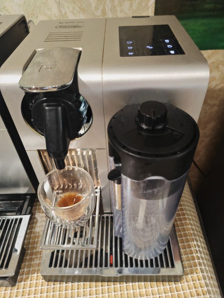 Delonghi EN750 Nespresso Latissima Pro