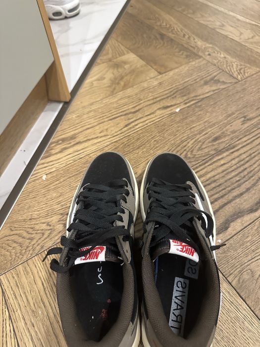 Travis scott jordan 1 mocha low