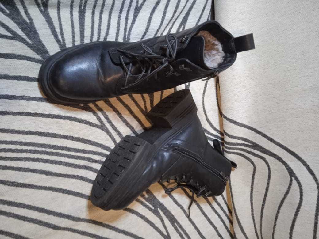 ботинки женские из черной кожи 37р
