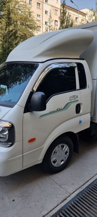 Kia Bongo elektr  sotiladi.