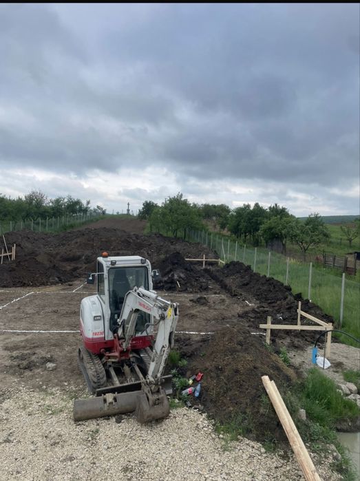 Lucrari Miniexcavator 2 T - 3.5 T Excavari Sapaturi Demolari Transport