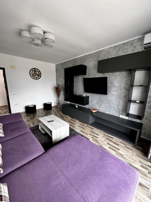 Vand apartament 2 camere, 2 min  distanta de plaja