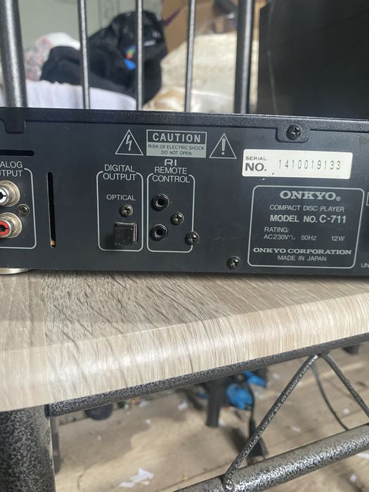 Vand statie CD player ONKYO  conpact disc player Model NO.C-711 230 v