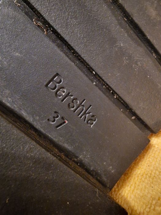 Cizme Bershka 37