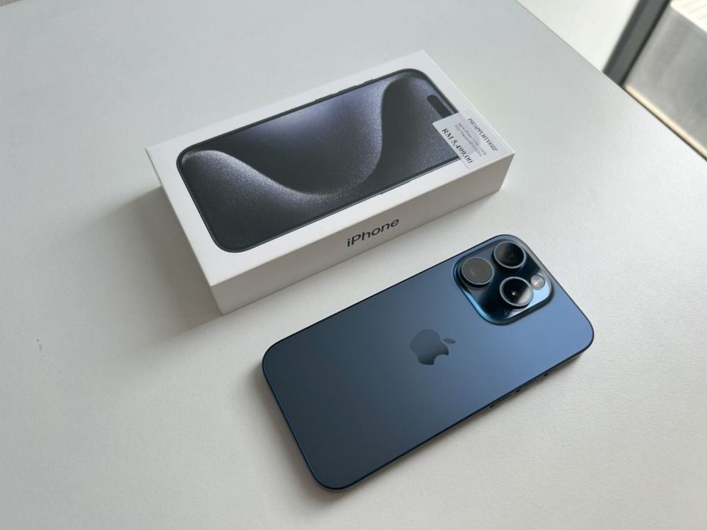 IPhone 15 pro titanium blue 256gb