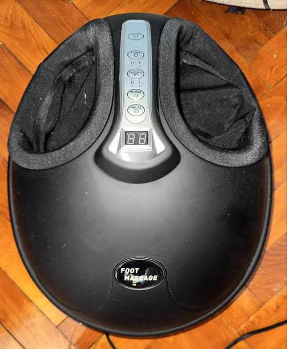 Aparat de masaj pentru picioare multifunctional
