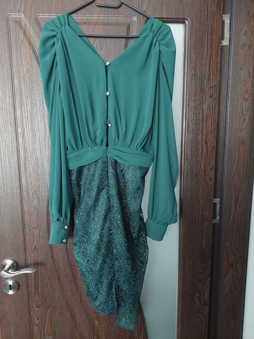 Vand pantaloni si rochițe