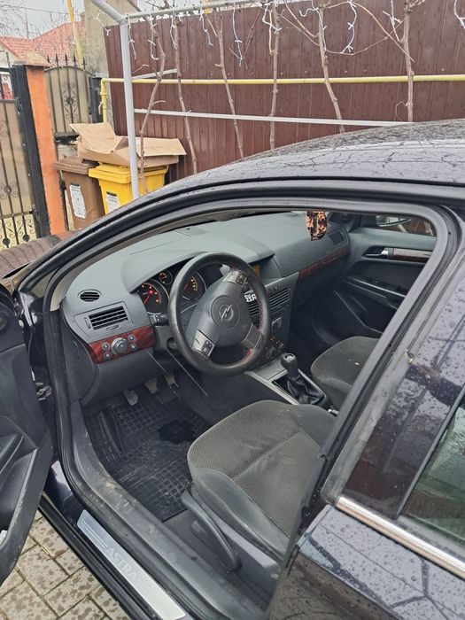 Opel astra h an 2004 1.7tdi