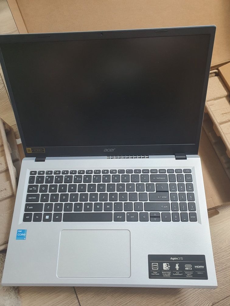 Laptop Acer Aspire 3 A315-51OP-31J5 i3 silver nou la cutie , garantie