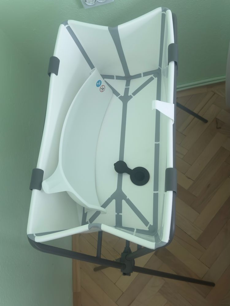 Stokke вана със стойка