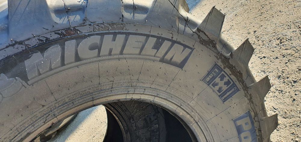 480/80-26 echivalent 18.4-26 de boldozer de la Michelin POWERCL VAGM
