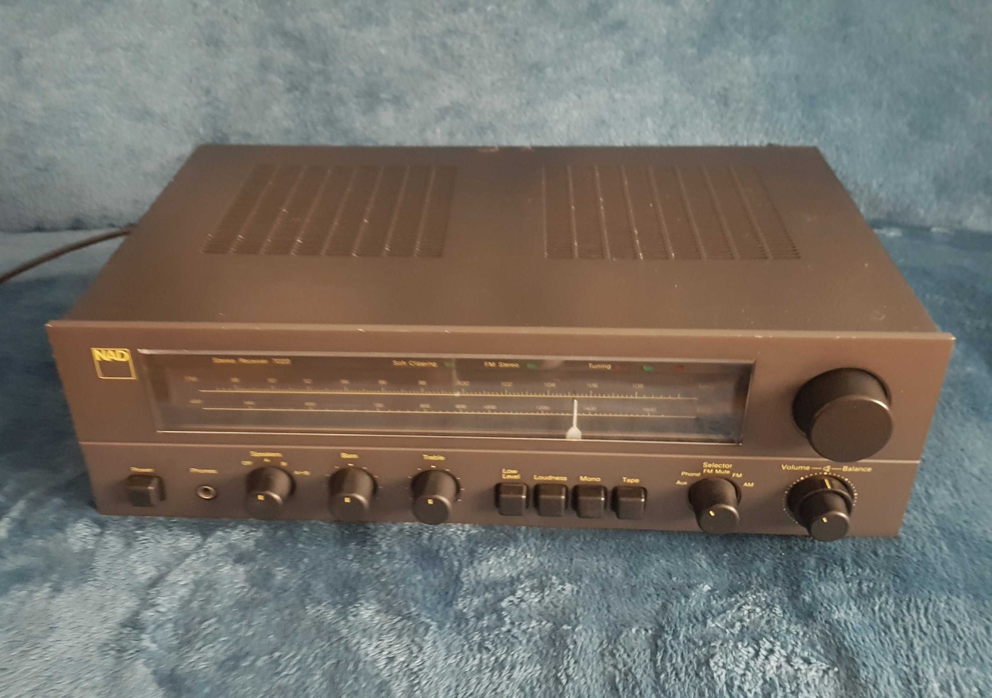 amplituner / receiver vintage NAD 7020