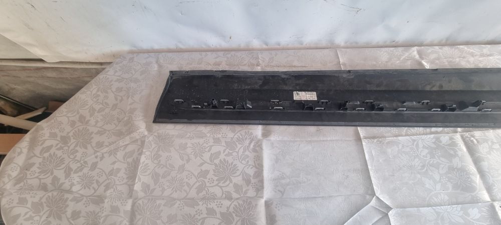 Bandou usa stanga fata mercedes Gla