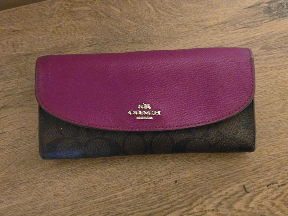 Coach оригинално дамско портмоне от естествена кожа