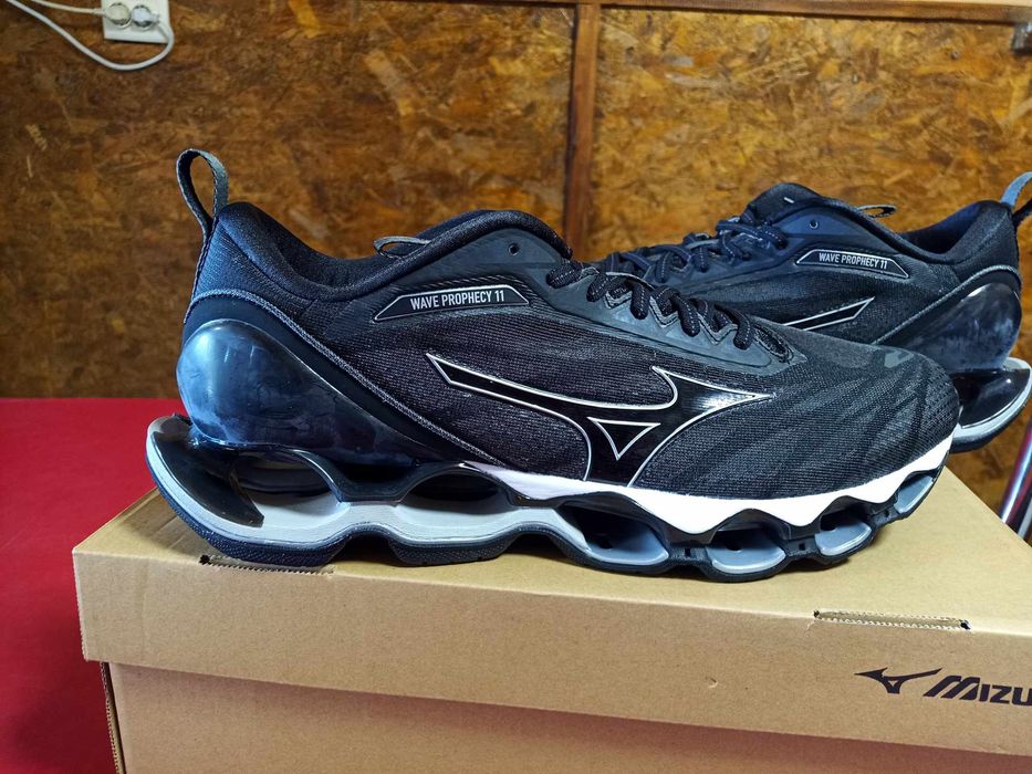Mizuno Wave Prophecy 11
