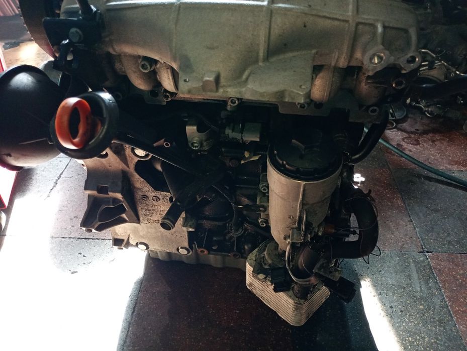 Motor complet fara anexe vw touran 2.0tdi azv vw golf5 audi a3 bkd